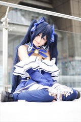 乃木坂くら131006-154332-東京ビックサイトZR0C2852dpp_R