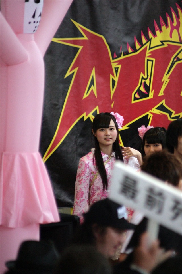 120708-141425-ZR0C6334trim_R