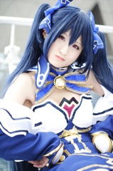 乃木坂くら131006-154343-東京ビックサイトZR0C2855dpp_R