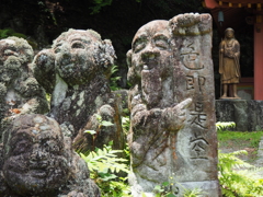 色、即是、空