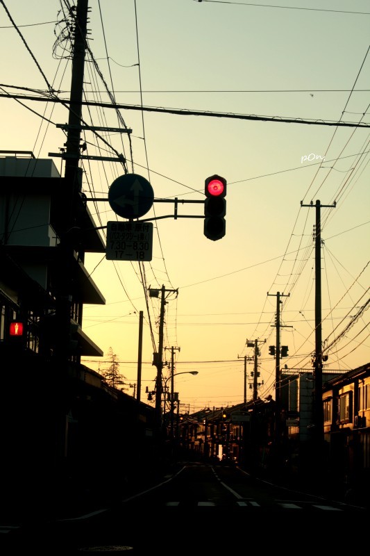 早朝の交差点