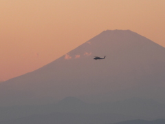 富士山とヘリ