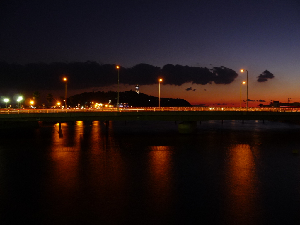 江ノ島と橋