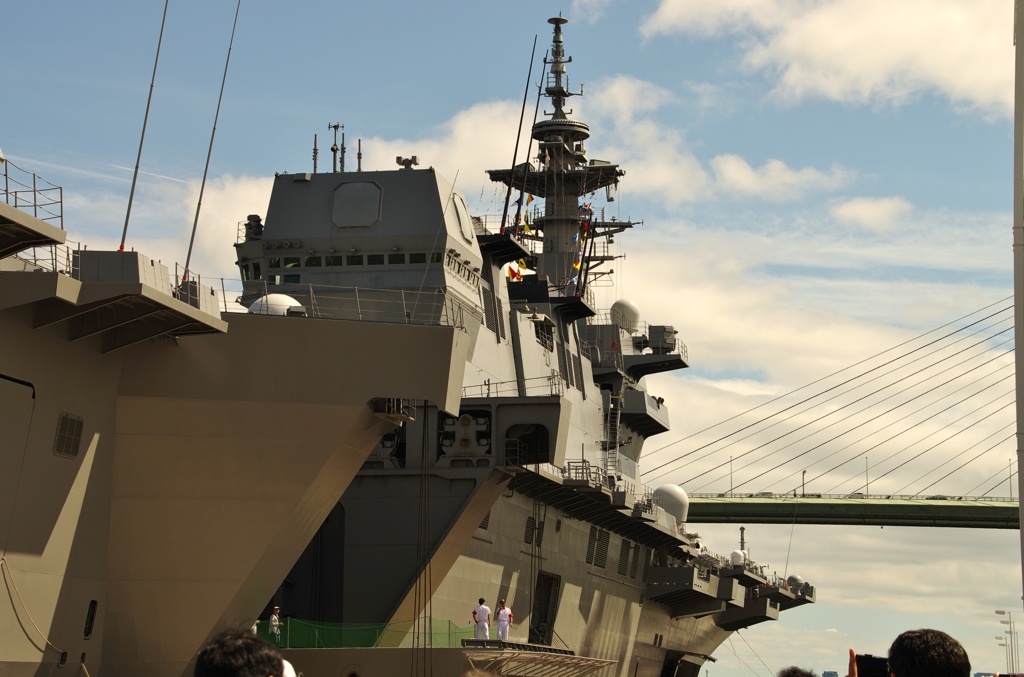 護衛艦かが