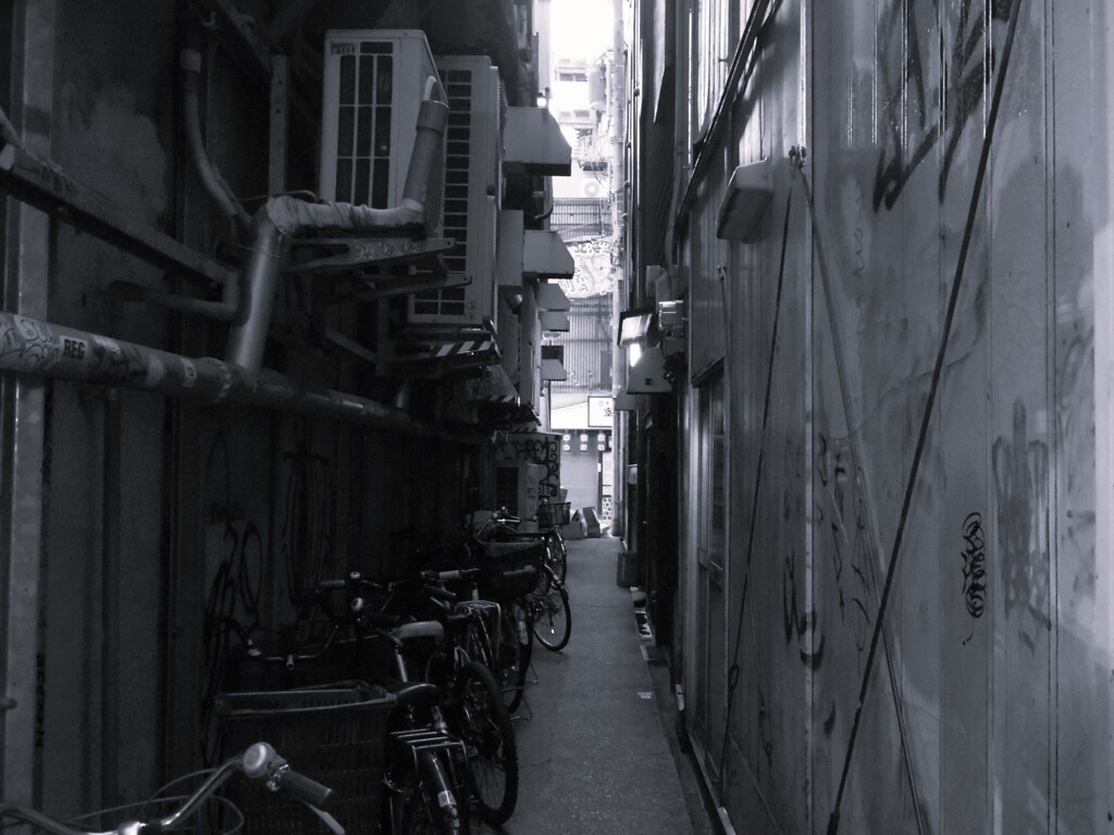 路地裏