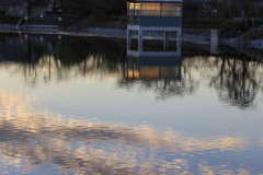 朝の番小屋、