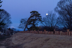 古墳の夜明け前