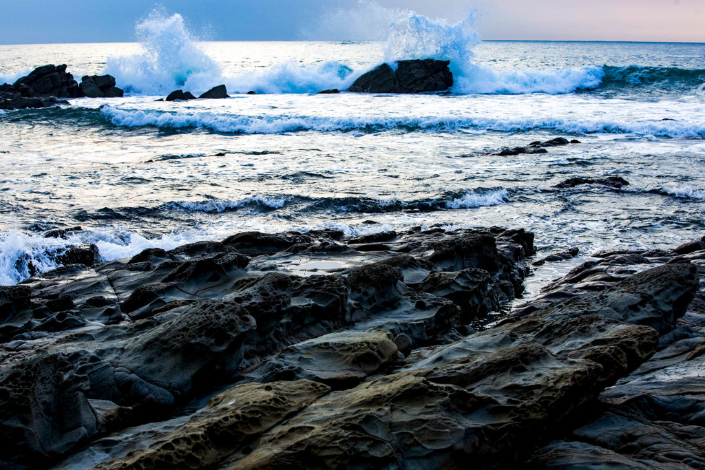 朝の海 