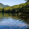 日光湯の湖畔