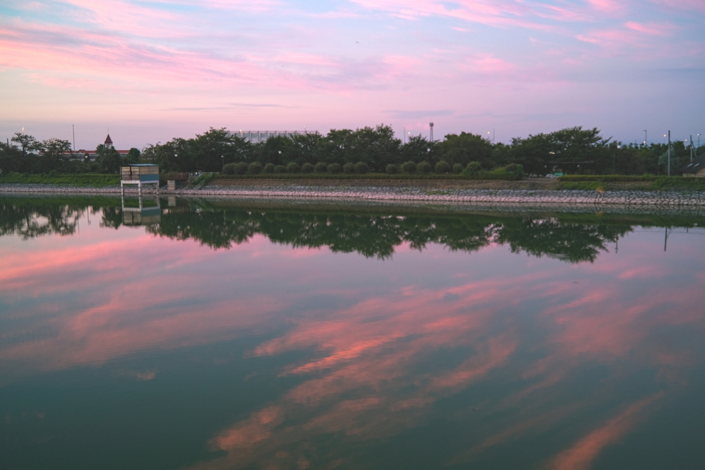 夜明け雲　波志江沼