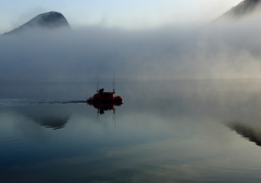 榛名湖の釣り人、