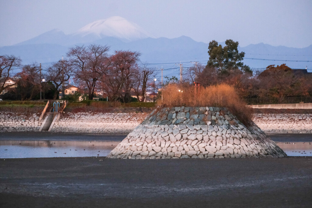 冬の波志江沼