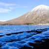 冬の湖畔