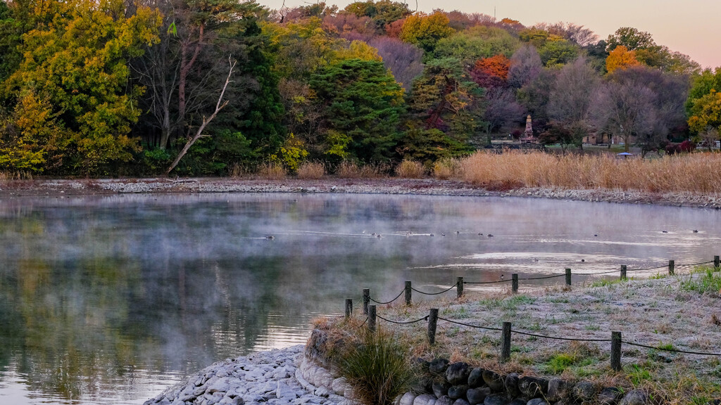 気嵐の湖畔