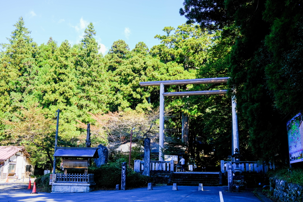 秋晴れの赤城神社
