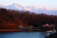 りんどう湖から見た那須岳、