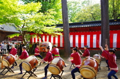 躍動（根津権現太鼓女子九人衆）