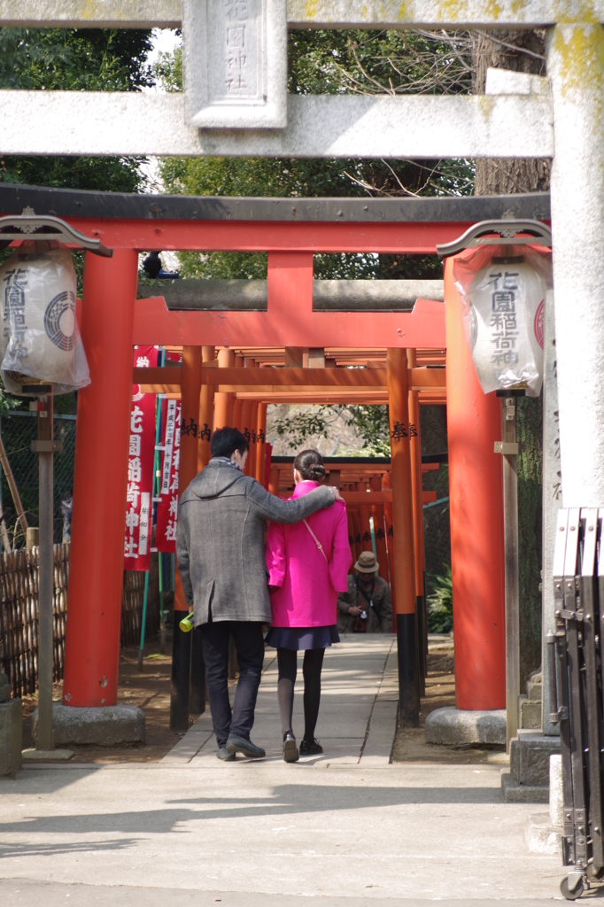 花園神社の二人