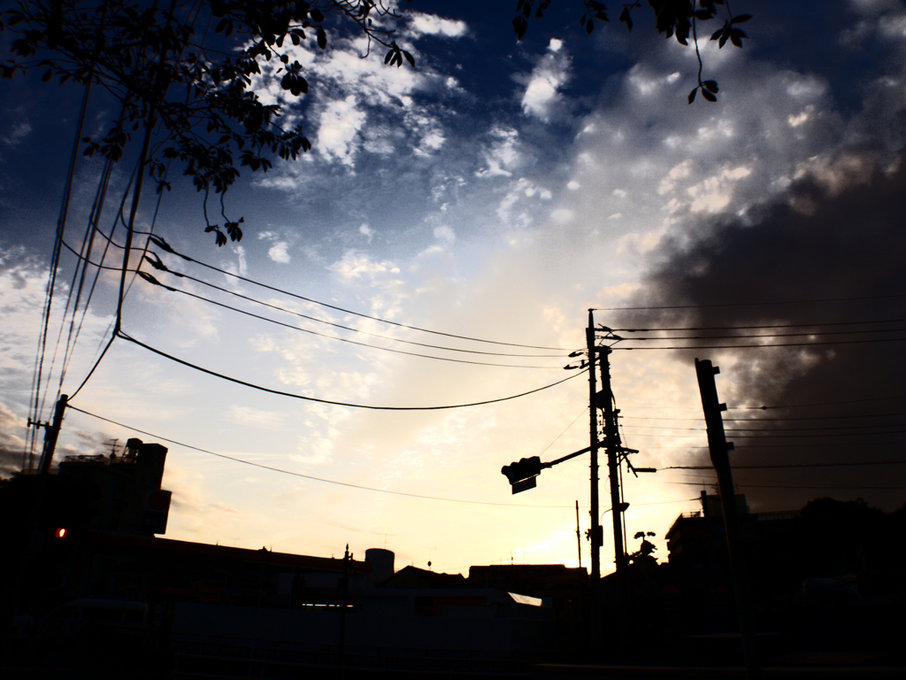 秋空の夕暮れ時