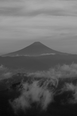 唸る富士