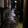 雨の路地