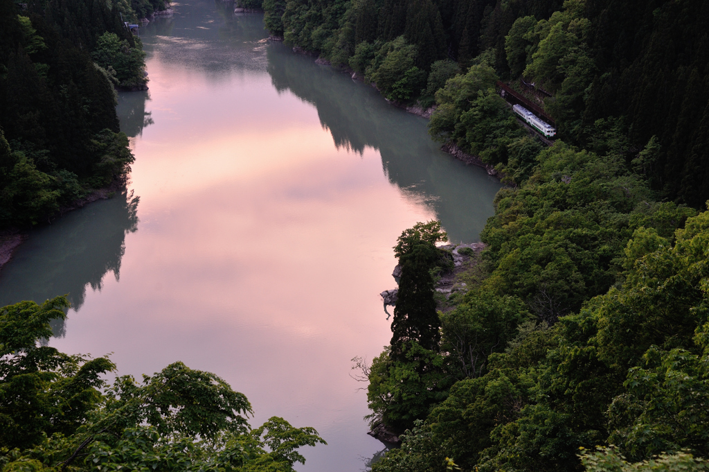 只見の夕景