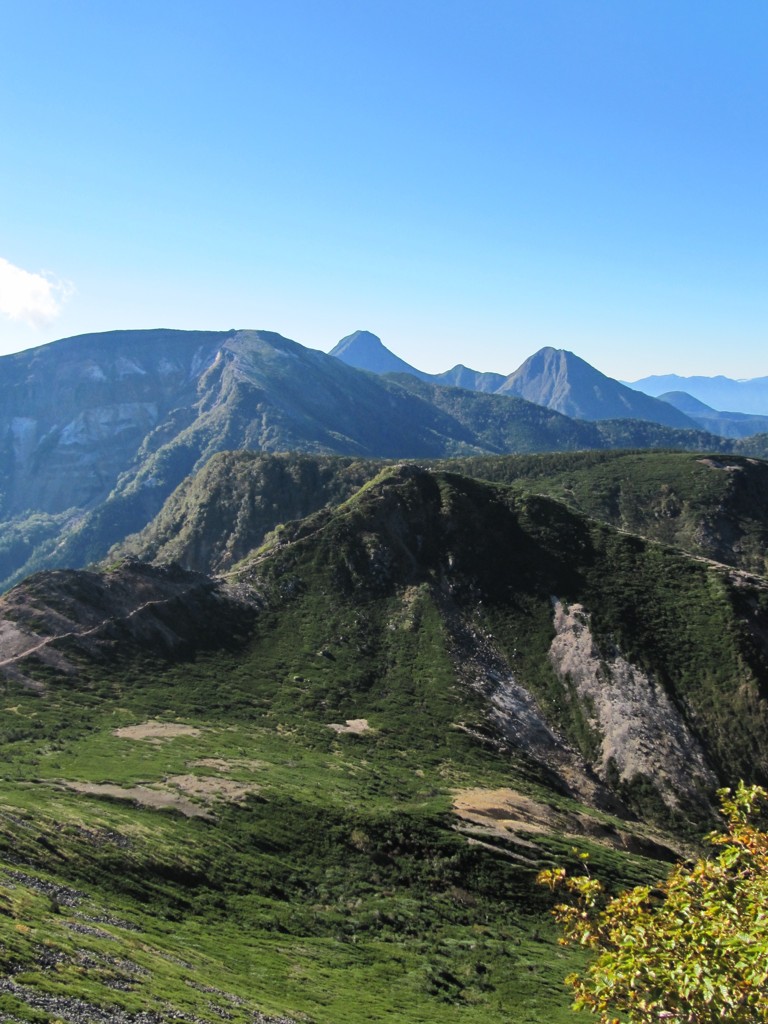 東天狗から南八ヶ岳方面を望む