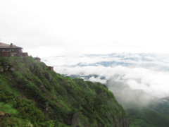 天空の城　赤岳頂上山荘