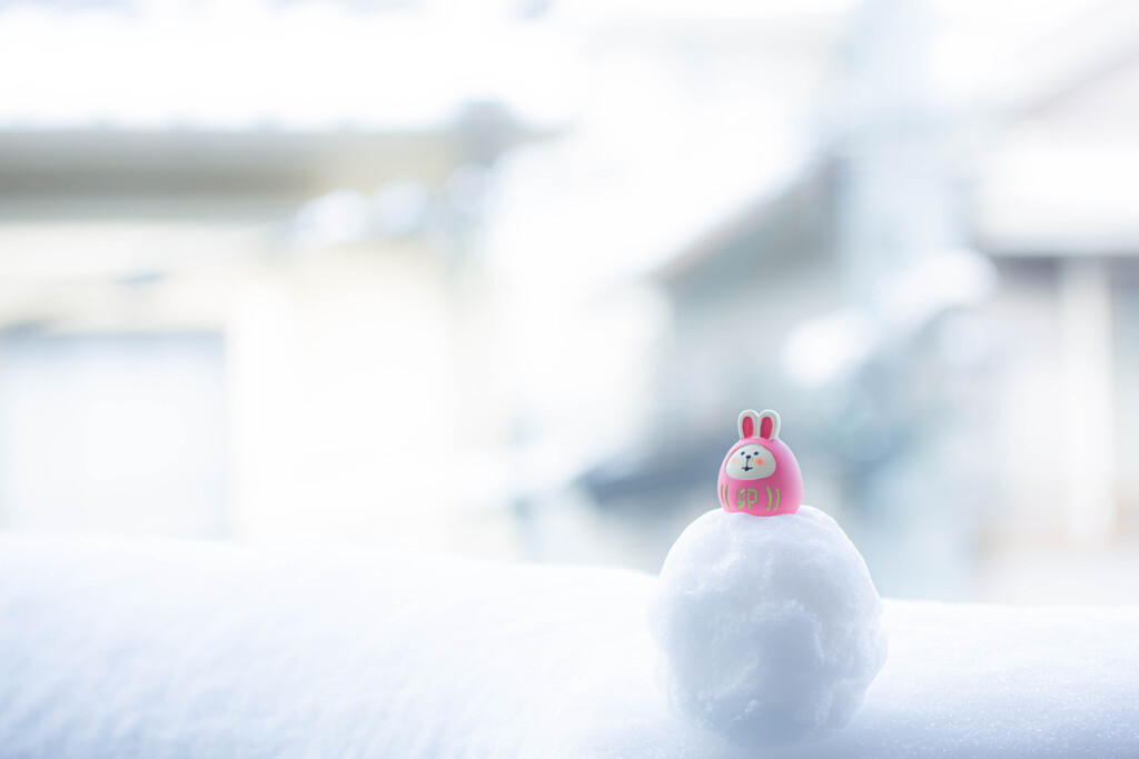 ベランダの小さな雪だるま