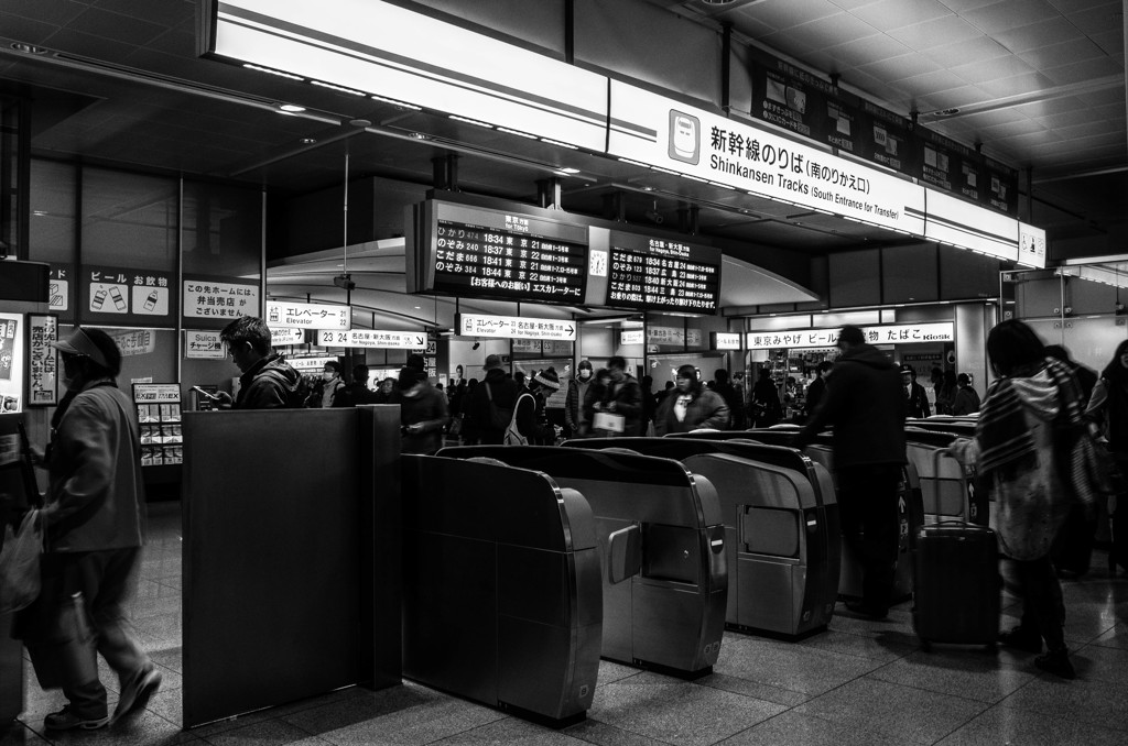 品川駅　18:29
