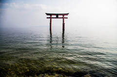 白髭神社の湖中鳥居　Ⅲ