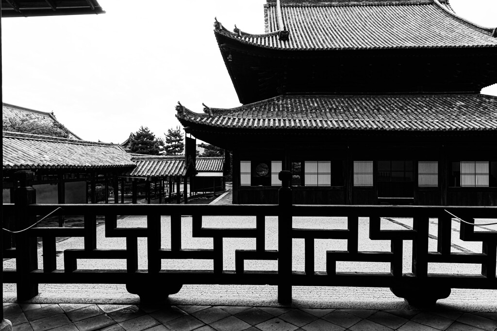 萬福寺法堂から大雄宝殿を切り撮る。