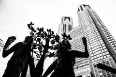 アダムとエヴァと都庁で。