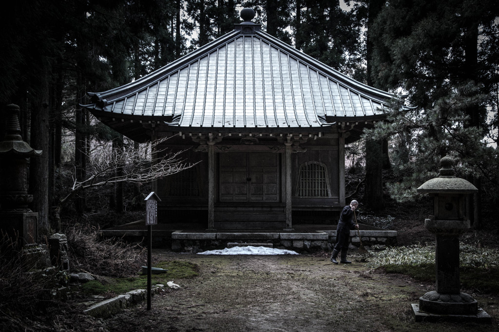 延暦寺西塔にてⅡ　－恵亮堂