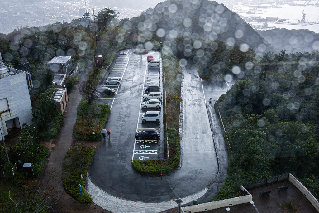 雨の五老スカイタワーから