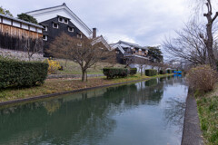 冬、酒蔵のある景色