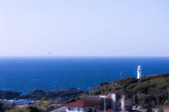 本州最南端の灯台を臨む。