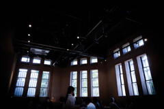 美術館のカフェにて