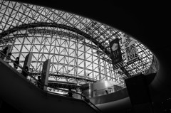 金沢駅・もてなしドームで。