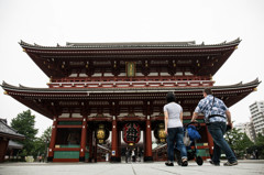 浅草寺へ。