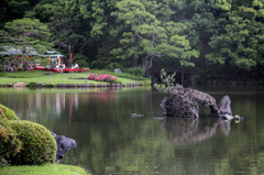 六義園の池