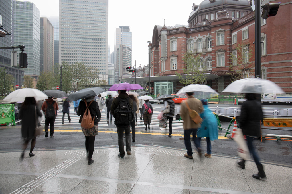 『雨の東京』　③