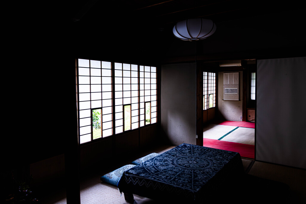 雪見障子のある部屋