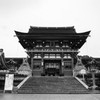 朝の楼門