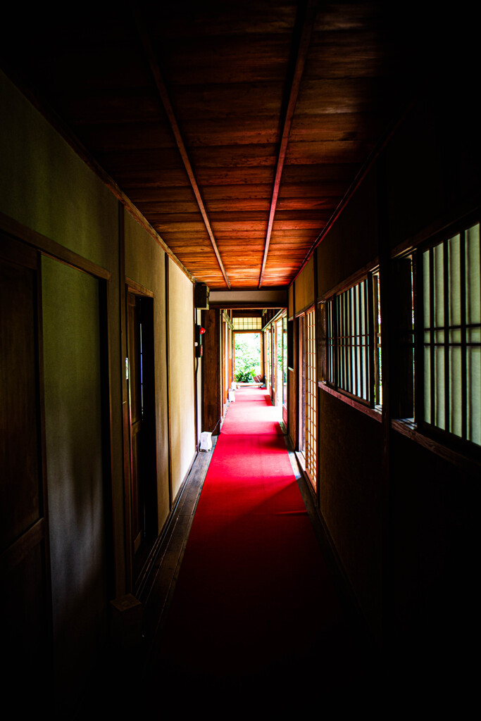 赤い廊下