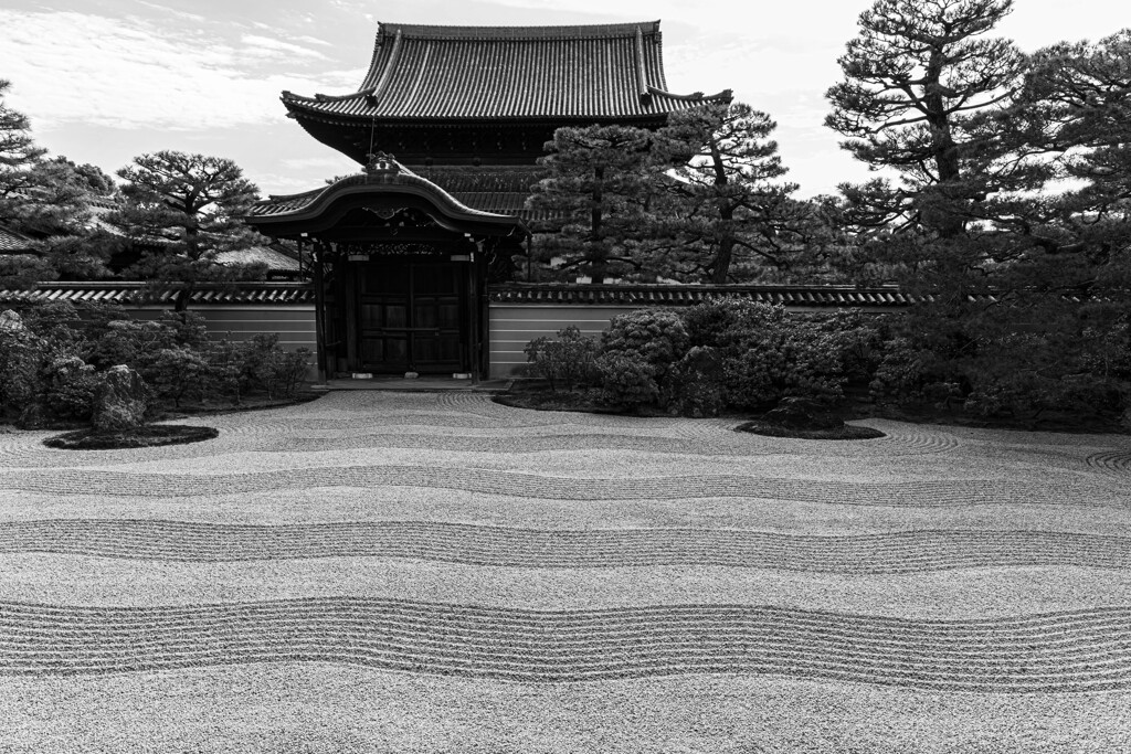 建仁寺方丈の枯山水庭園