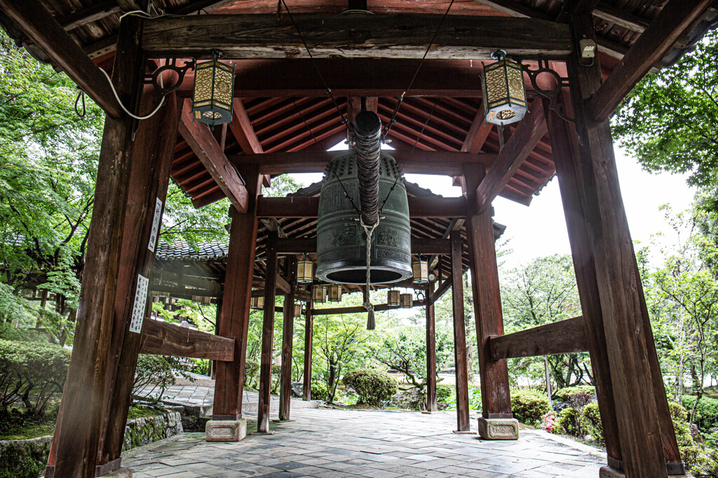 萬福寺・祈りの鐘 ①