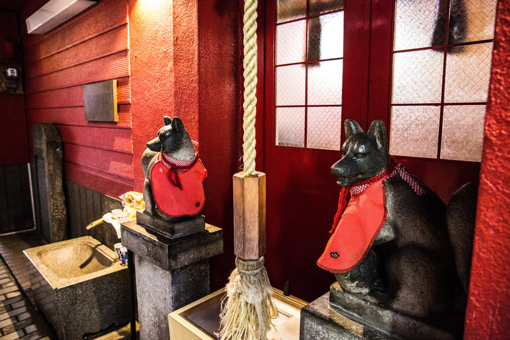 路地のお稲荷さん　Ⅱ