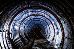 １号排水トンネル内、脇にも