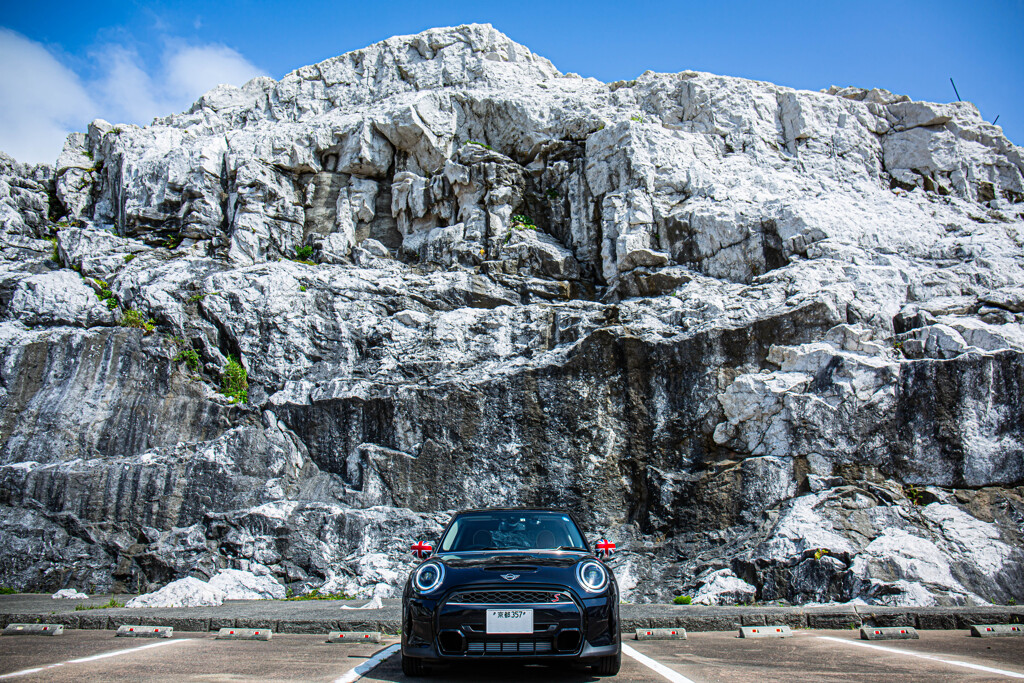 MINI Meets White Rocks.